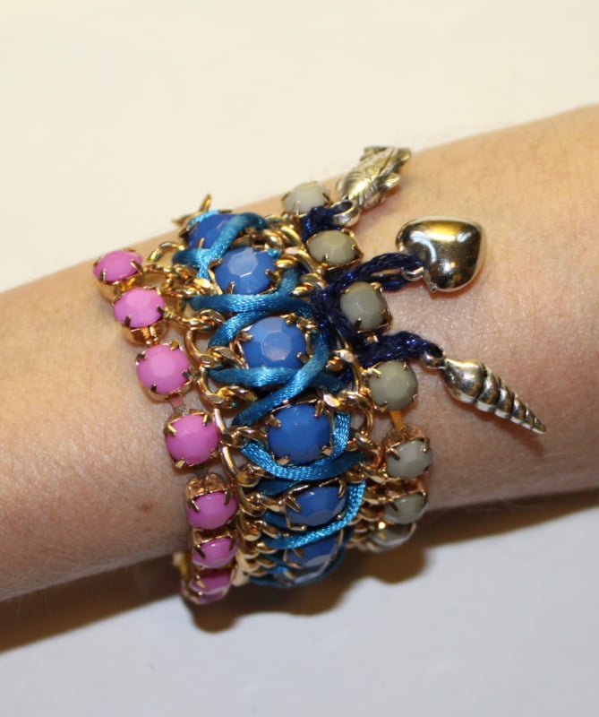 "Frozen" armband met bedeltjes hartje, schelpje, vis ROZE BLAUW GRIJS GOUD - "Frozen" charm bracelet, heart, shell, fish PINK BLUE GREY GOLD