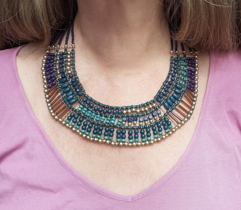 Farao2 necklace: Cleopatra pharaonics. Necklace with blue, green, red and golden beads