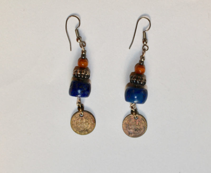 Tibet oorbellen met originele kralen ZILVER , LAPIS LAZULI, muntje - Tibet2 - Tibetan earrings with authentic beads LAPIS LAZULI, SILVER, coin