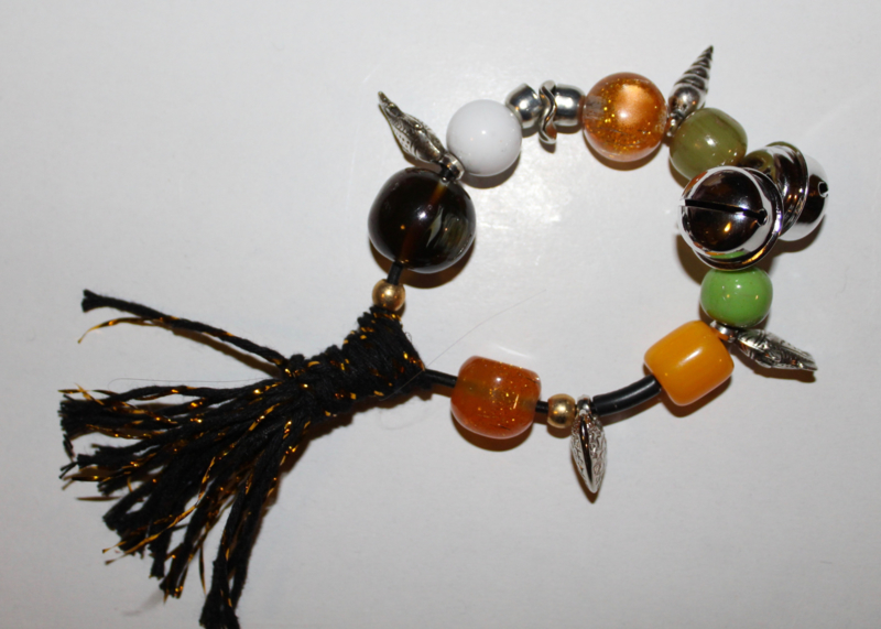 one size - Elastic big beads bracelet to "touch and listen nr2"