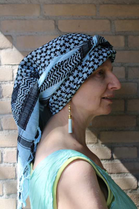 kabel huiswerk goedkeuren Vierkante TURKS BLAUW Geruite Palestijnse Arafat sjaal met ZILVER glinster  - 100 cm x 100 cm | Basic buikdansgordel | buikdanswinkel-webshop