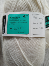4 Bollen Hema Cable Creme