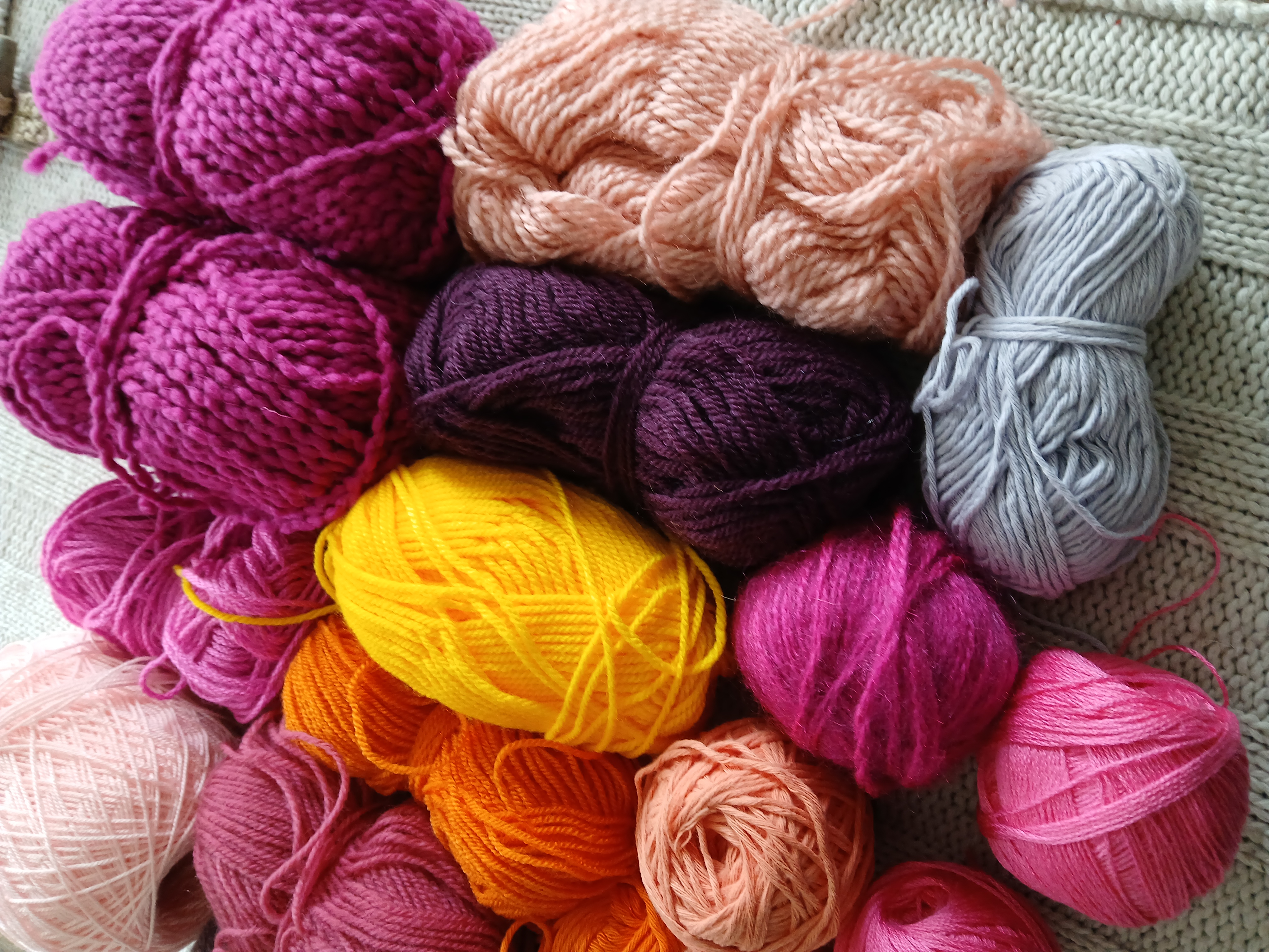 Pakket restanten roze/oranje 815 gram