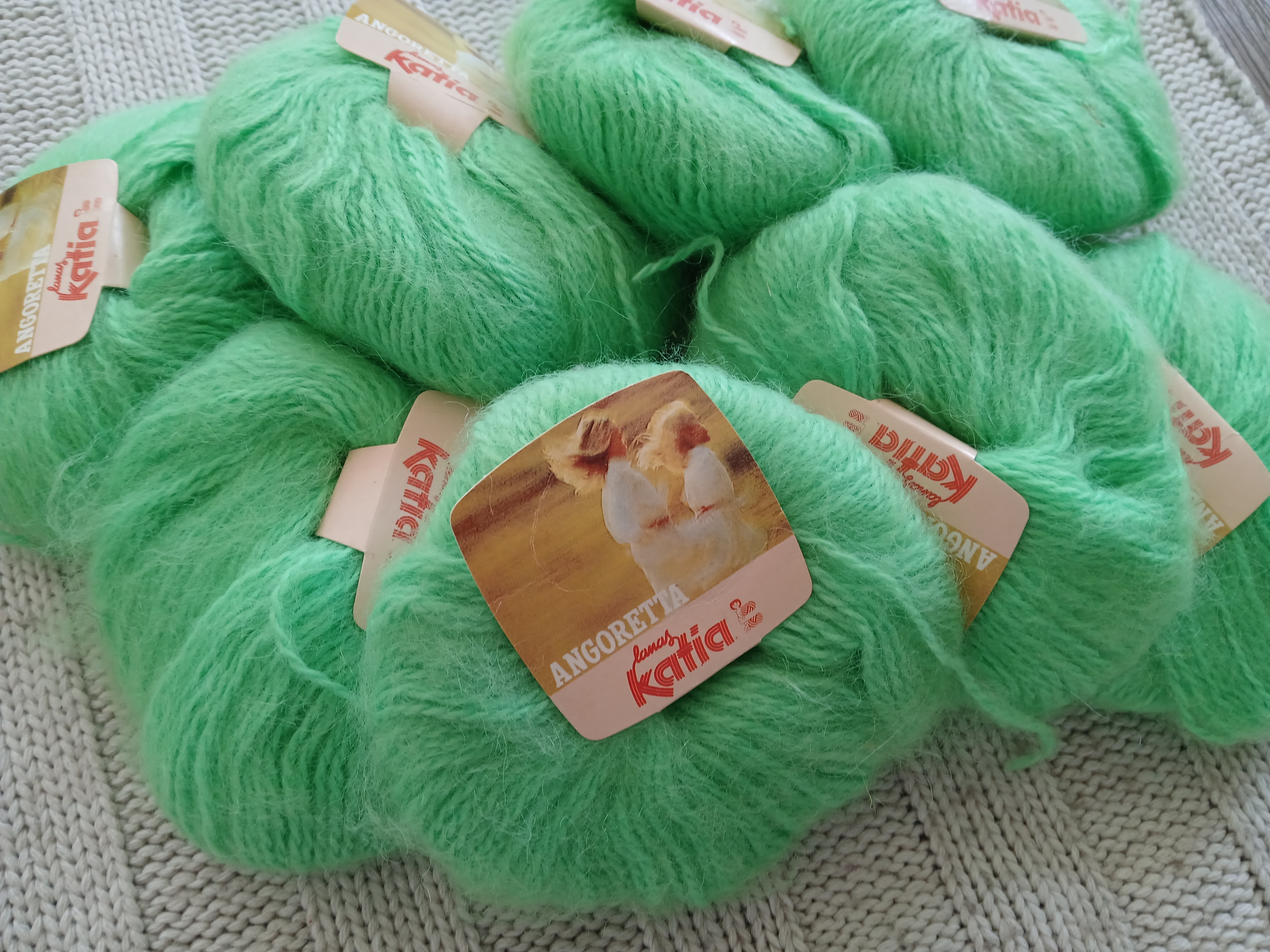 8 bollen Katia Angoretta Groen