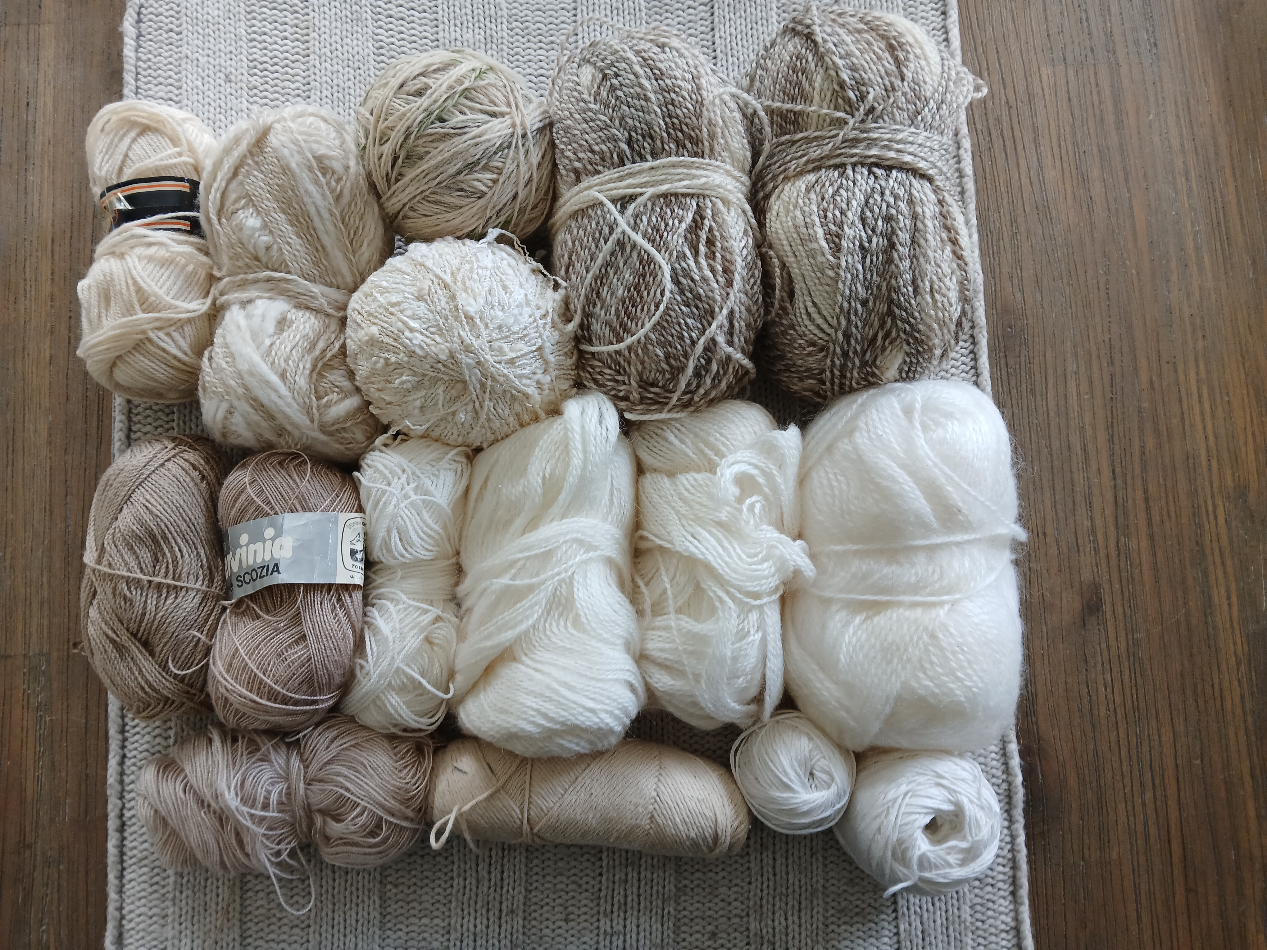 Pakket restanten wit/beige 1030 gram