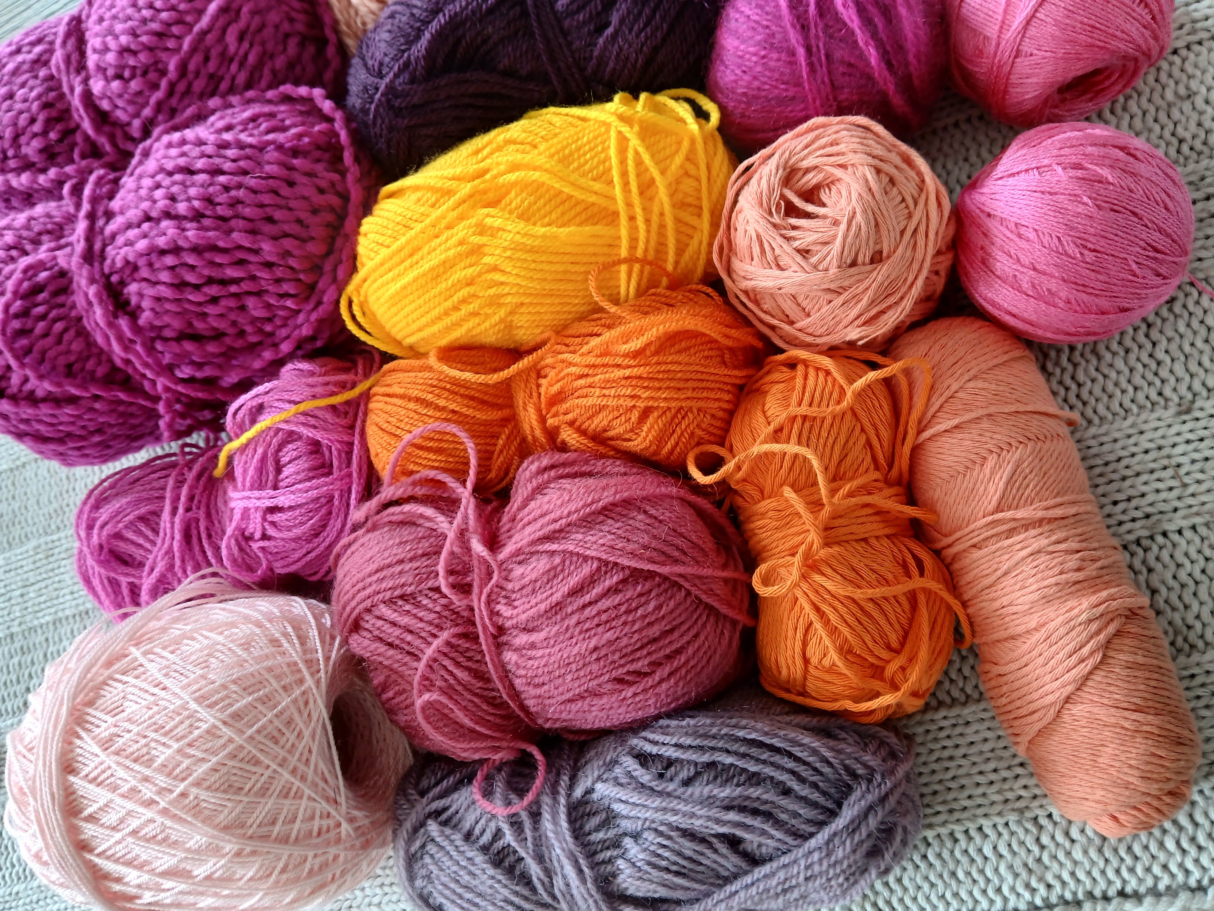 Pakket restanten roze/oranje 815 gram