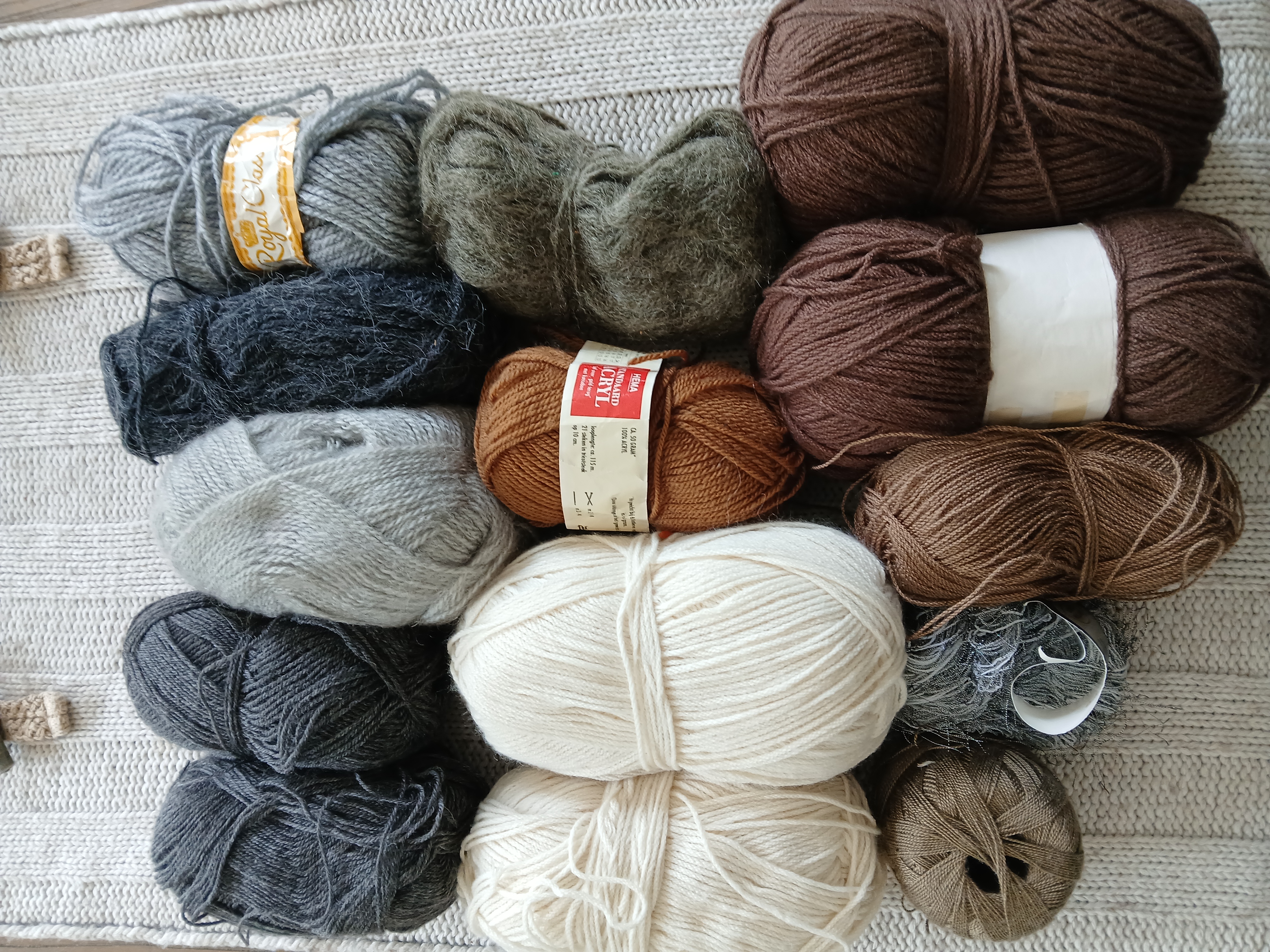 Pakket restanten bruin/grijs/beige 810 gram