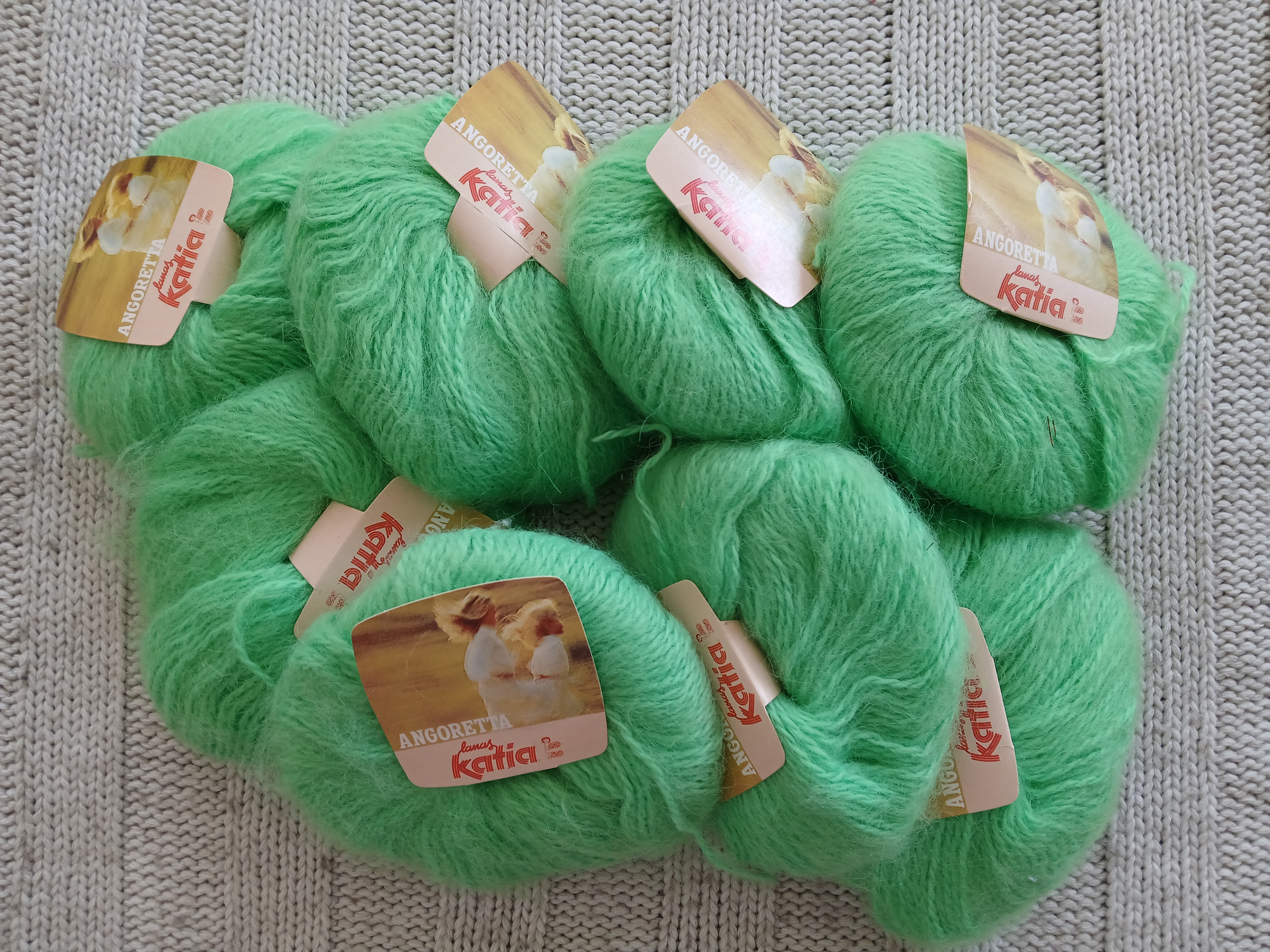 8 bollen Katia Angoretta Groen