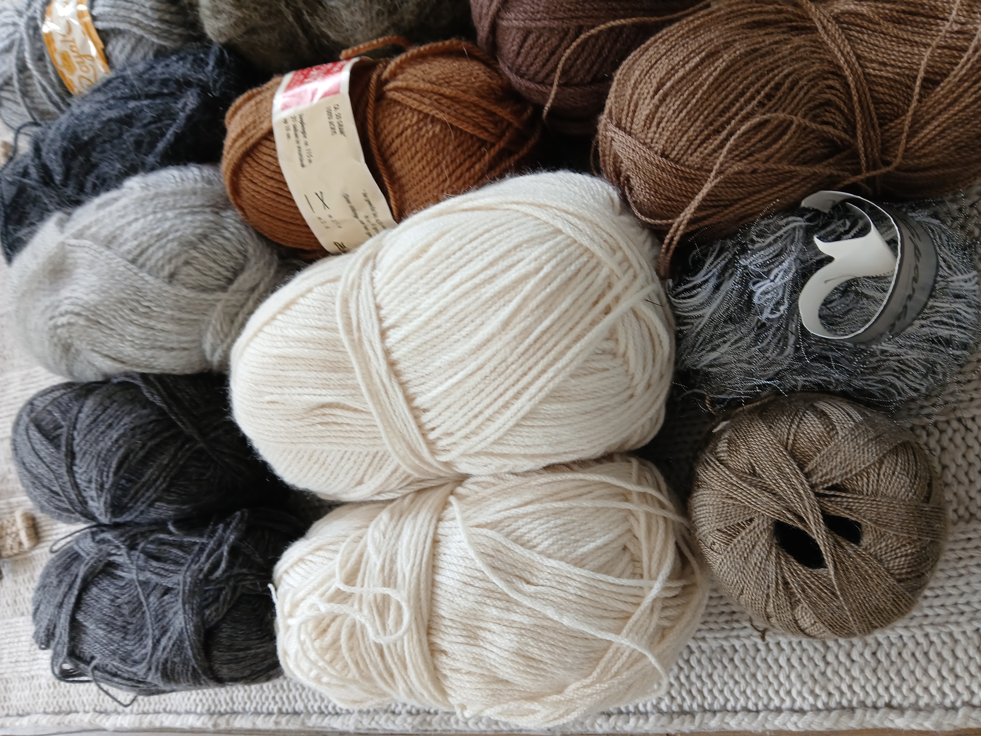Pakket restanten bruin/grijs/beige 810 gram