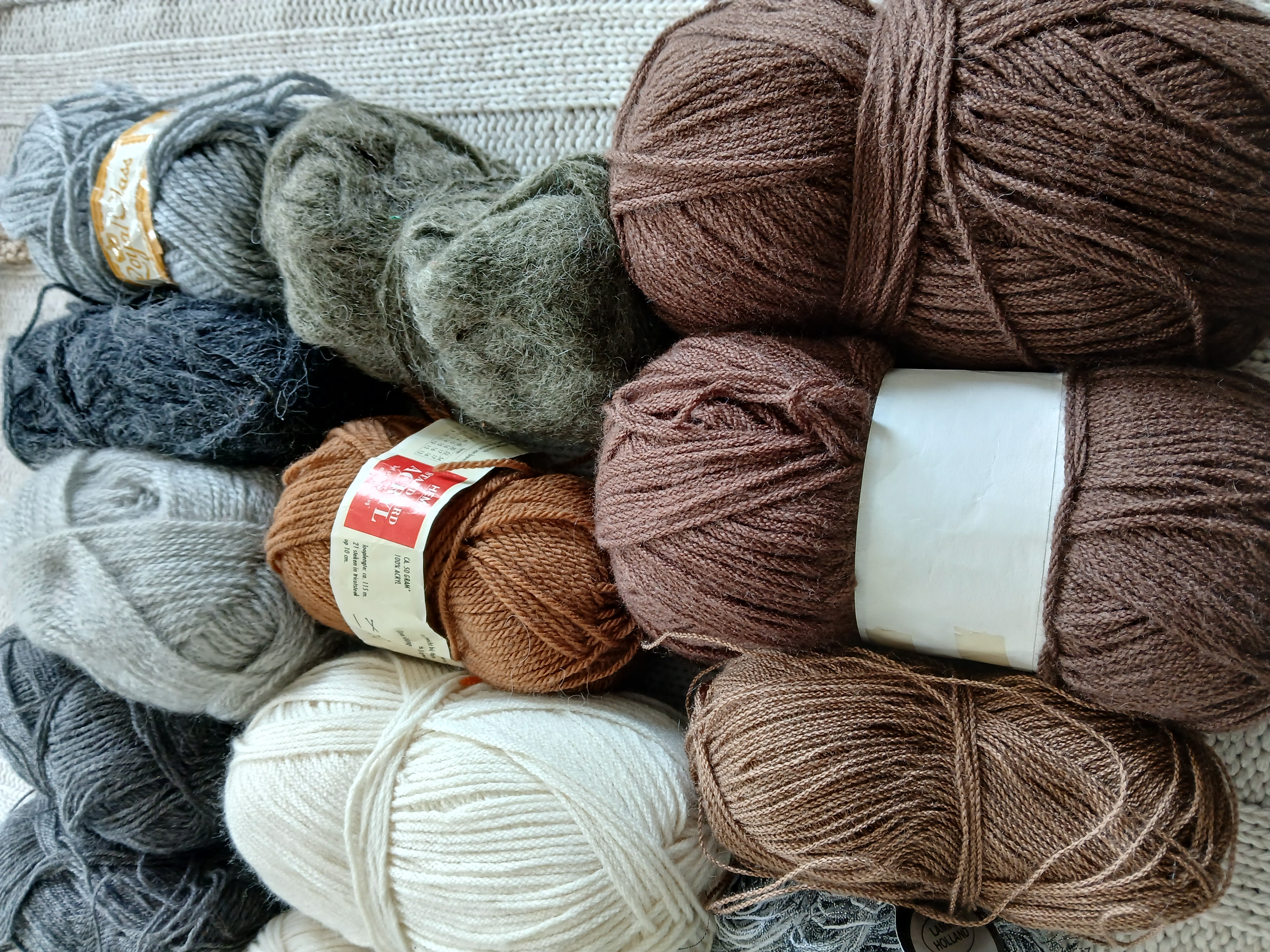 Pakket restanten bruin/grijs/beige 810 gram