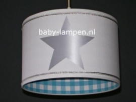 Babylamp wit met zilveren sterren en aqua ruit