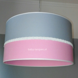 babylamp effen roze en effen grijs