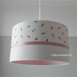 babylamp oud roze veertjes