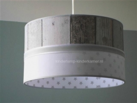 babylamp wit en steigerhout grijze sterren