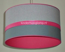 lamp babykamer meisjes grijs ruitje fuchsia band en stipjes