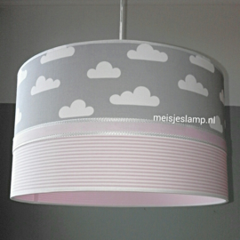 lamp babykamer roze streepjes grijze wolkjes