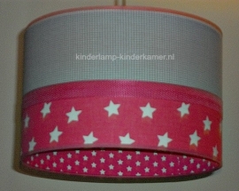 babylamp grijs mini ruitje,  fuchsia stipjes en sterren