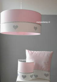 lamp babykamer roze met zilveren hartjes