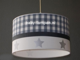 lamp babykamer grijze ruit en zilveren sterren