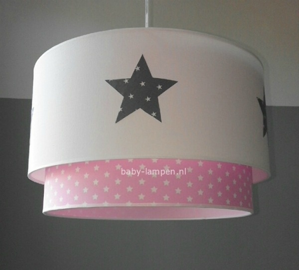 lamp babykamer wit grijze stoffen sterren witte sterren | Hanglamp babykamer dubbele lampenkap voor babykamer