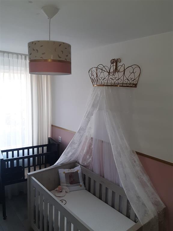 babykamer gouden kroon