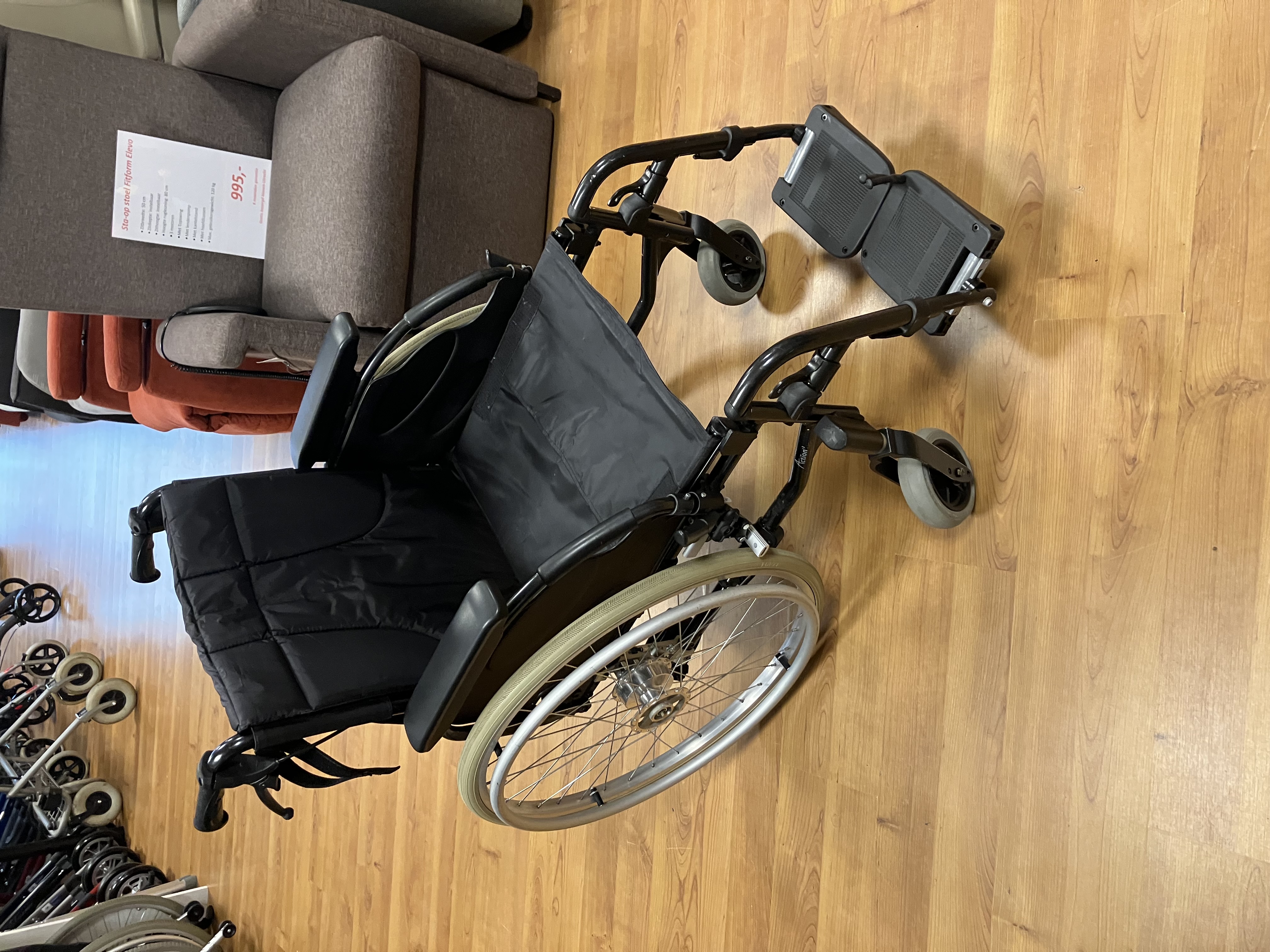 Rolstoel invacare action 3