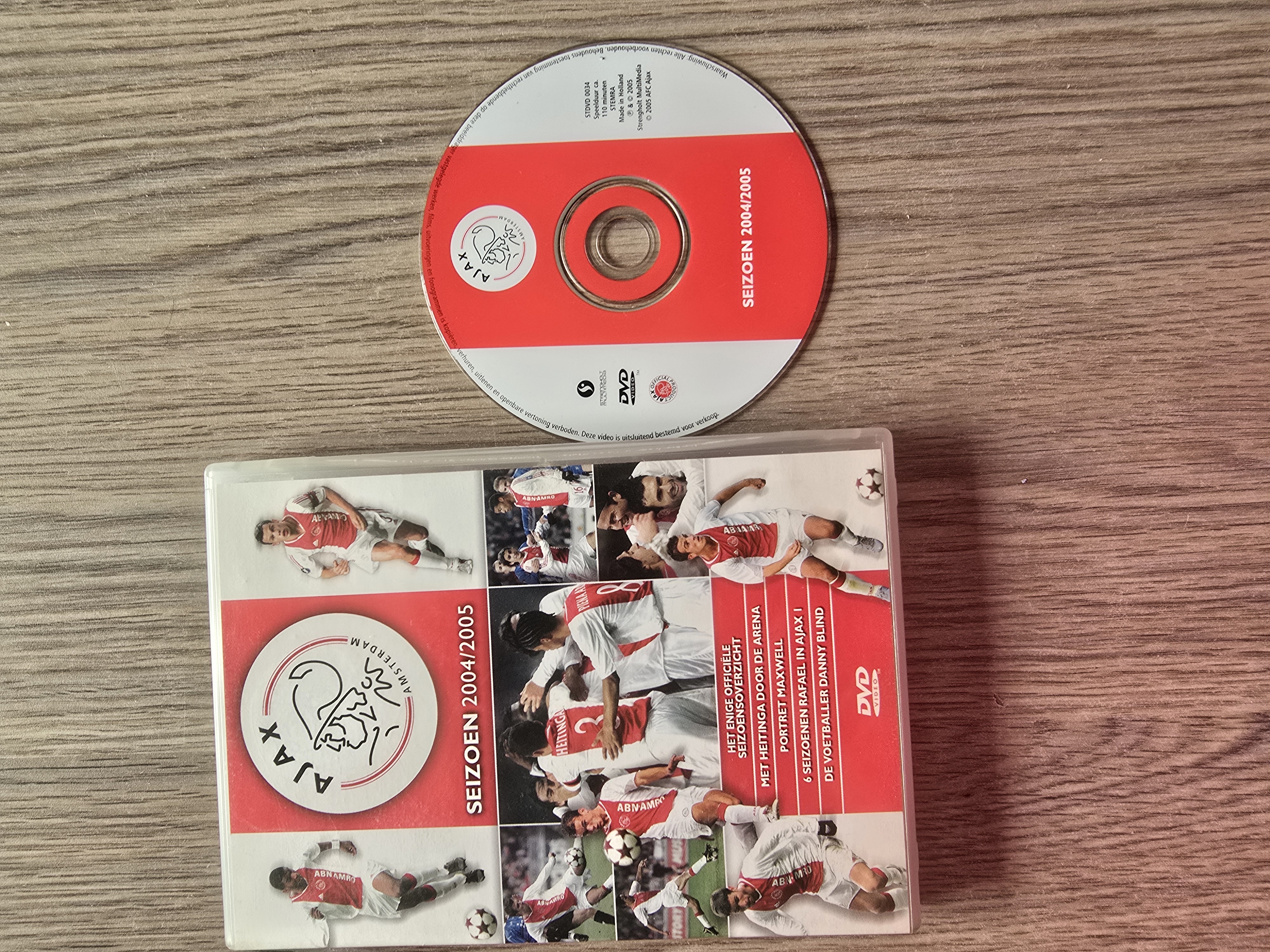 Ajax seizoen 2004/2005 DVD(Q.1.1)