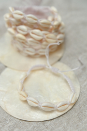 ARMBAND SCHELP WIT
