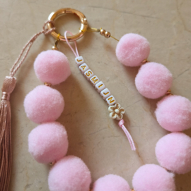 Tassenhanger met naam | Pompon lichtroze