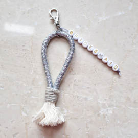 Sleutelhanger | Macramé zilver grijs