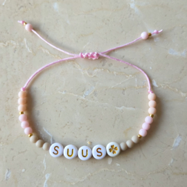 Naamarmbandjes met koord