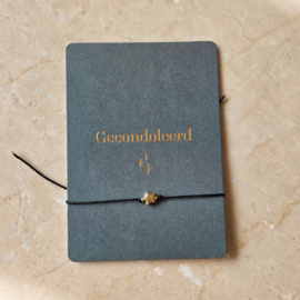 Minikaartje gecondoleerd & armbandje naar keuze