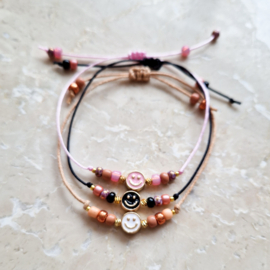 Armbandje smiley | wit