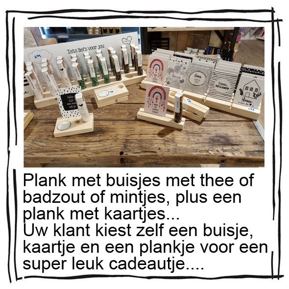 plank met buisjes en kaartjes