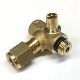 Pump bypass / primer brass