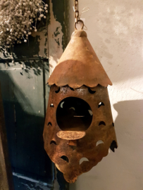 Unique rusty birdhouse