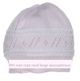 Zacht gebreid baby mutsje - Polly - 6 mnd - wit met roze rand