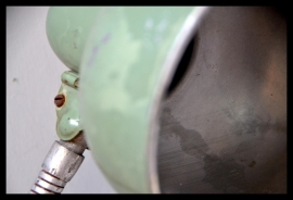 Fraaie industriële werklamp groen VERKOCHT!
