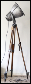 VERKOCHT! Stoere industriële Philips statief lamp! Zeer zeldzaam model!