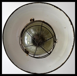 Zeer gote Kooilamp, grijzekleur! superstoere lamp! VERKOCHT!