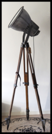VERKOCHT! Stoere industriële Philips statief lamp! Zeer zeldzaam model!