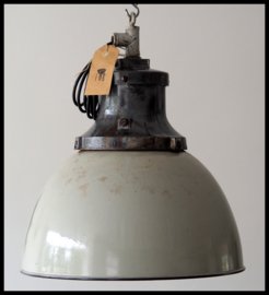 VERKOCHT! Zeer zeldzame industriële lamp " Industria Rotterdam" , collectors item!