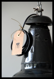 Zwart industriële emaille hanglamp, bijzonder groot model! VERKOCHT!