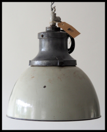 VERKOCHT! Zeer zeldzame industriële lamp " Industria Rotterdam" , collectors item!