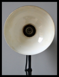 Fraaie industriële schaarlamp Kaiser Idell,! collectors item. VERKOCHT!