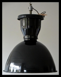 VERKOCHT! Zwart industriële emaille hanglamp, zeldzaam klok model!