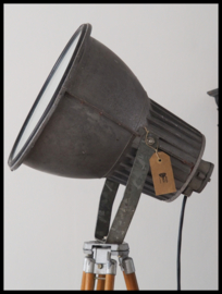 VERKOCHT! Stoere industriële Philips statief lamp! Zeer zeldzaam model!