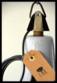 Grijze emaille Philips lamp, middelgroot model. VERKOCHT!