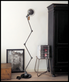 VERKOCHT! Prachtige, zeer stoere industriële lamp 4-arms "JIELDE" vloerlamp (nog 1 beschikbaar)