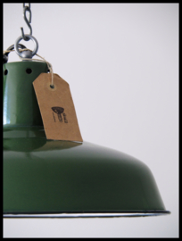 VERKOCHT! Franse groene industriële emaille hanglamp. Mooie staat (2 beschikbaar)